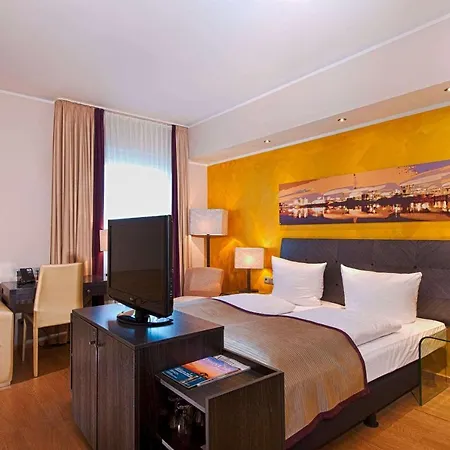 Wyndham Duisburger Hof 4*