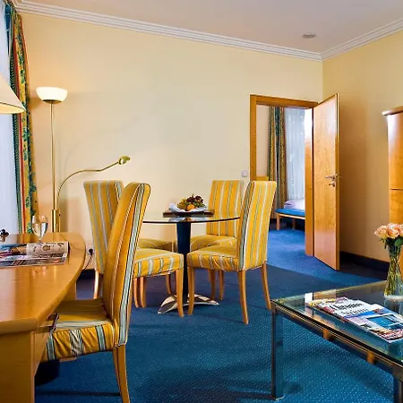 Wyndham Duisburger Hof Szálloda 4*