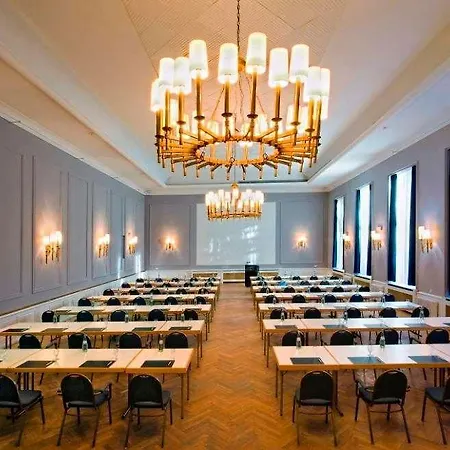 Wyndham Duisburger Hof 4* دوسبرغ