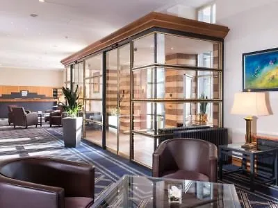 Wyndham Duisburger Hof Szálloda 4*