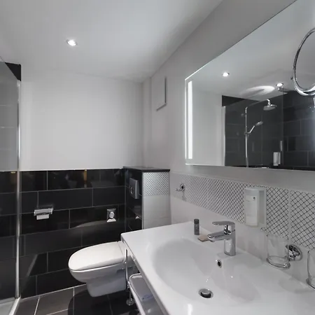 Wyndham Duisburger Hof 4* Ντούισμπουργκ