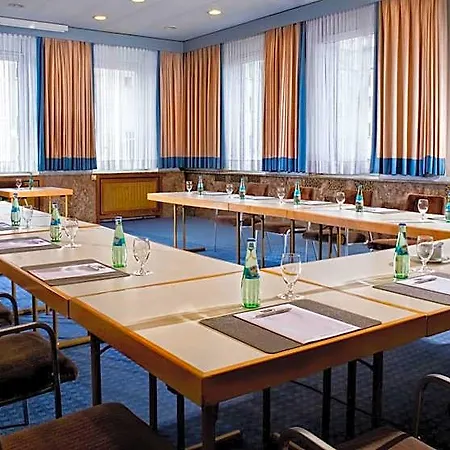 Hotel Wyndham Duisburger Hof 4*