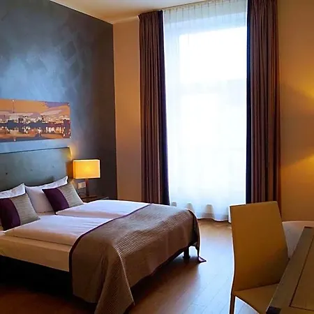 Wyndham Duisburger Hof 4*