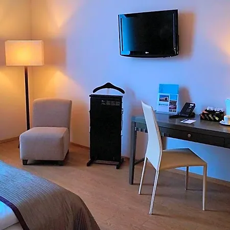 Wyndham Duisburger Hof 4*