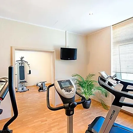 Wyndham Duisburger Hof Hotel 4*