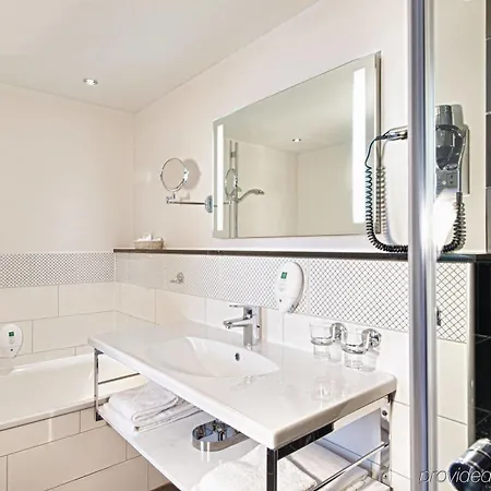 Wyndham Duisburger Hof 4* دوسبرغ