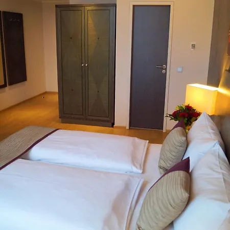 Wyndham Duisburger Hof 4*